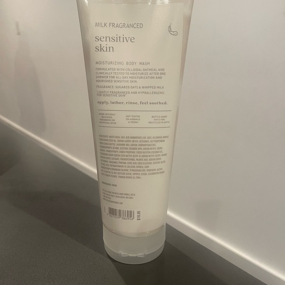 Bath and Body Works: Milk Fragranced Body Wash - Picture 5 of 5
